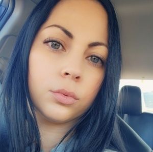 Meet your Posher, Corinne